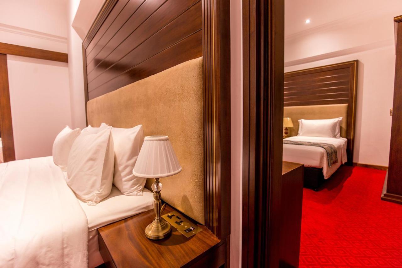 ทริลเลียม บูทิก ซิตี้ โฮเต็ล โคลอมโบ Hotel ภายนอก รูปภาพ