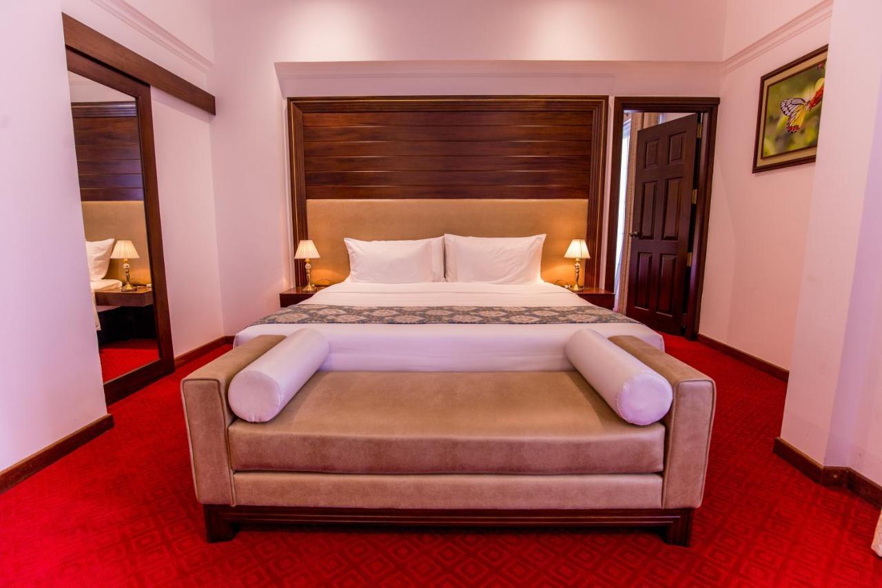 ทริลเลียม บูทิก ซิตี้ โฮเต็ล โคลอมโบ Hotel ภายนอก รูปภาพ