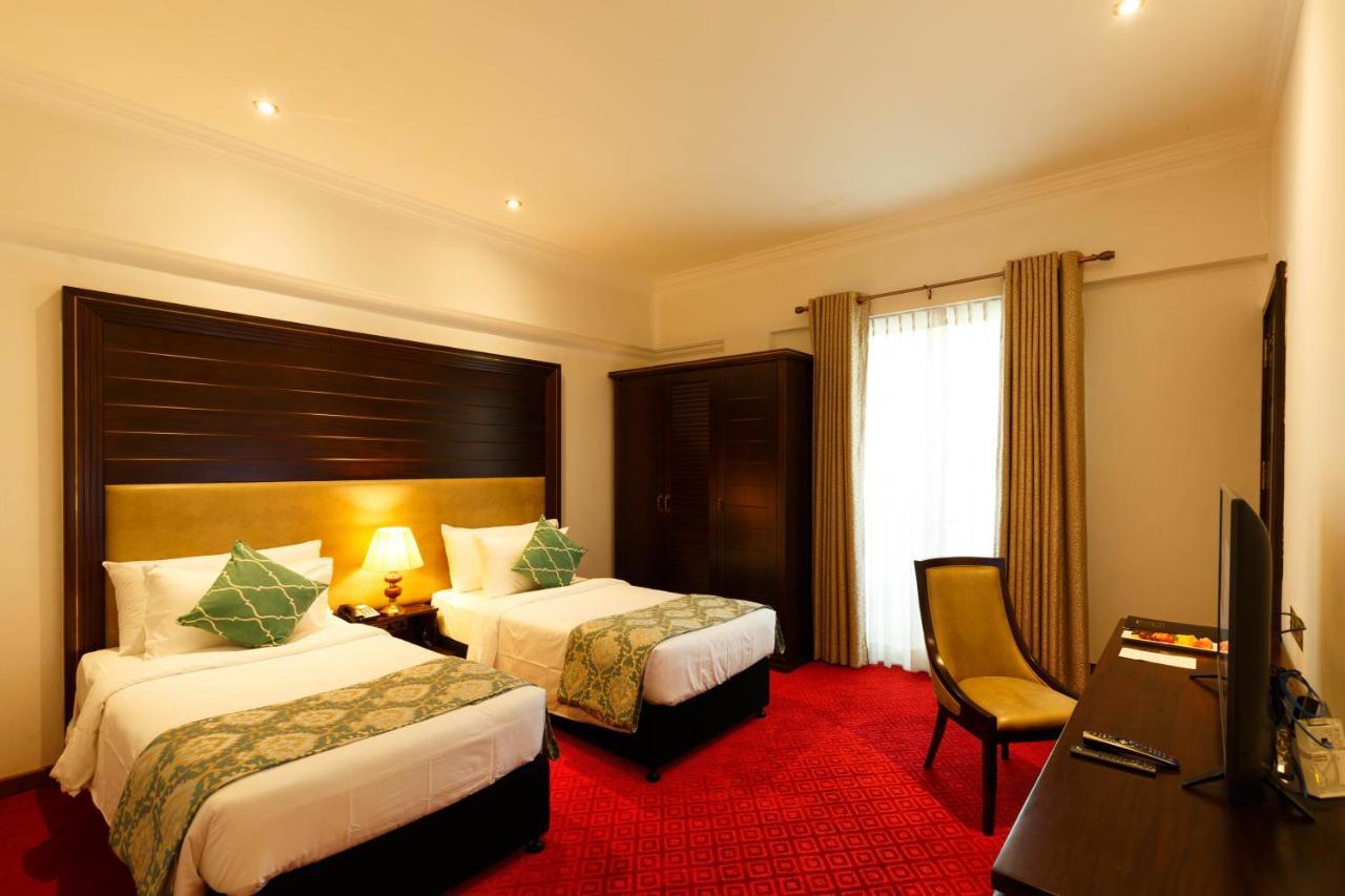 ทริลเลียม บูทิก ซิตี้ โฮเต็ล โคลอมโบ Hotel ภายนอก รูปภาพ