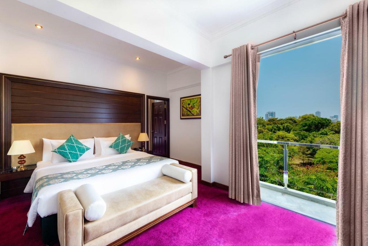 ทริลเลียม บูทิก ซิตี้ โฮเต็ล โคลอมโบ Hotel ภายนอก รูปภาพ